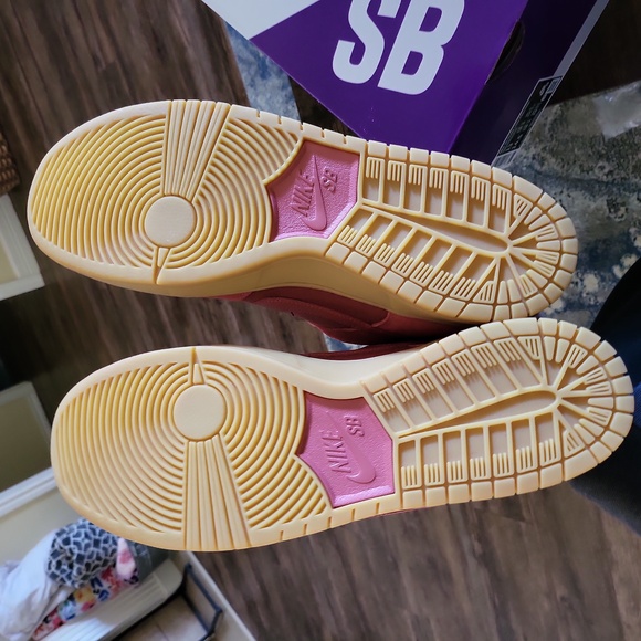 Nike Dunk SB "Adobe" - Picture 4 of 5